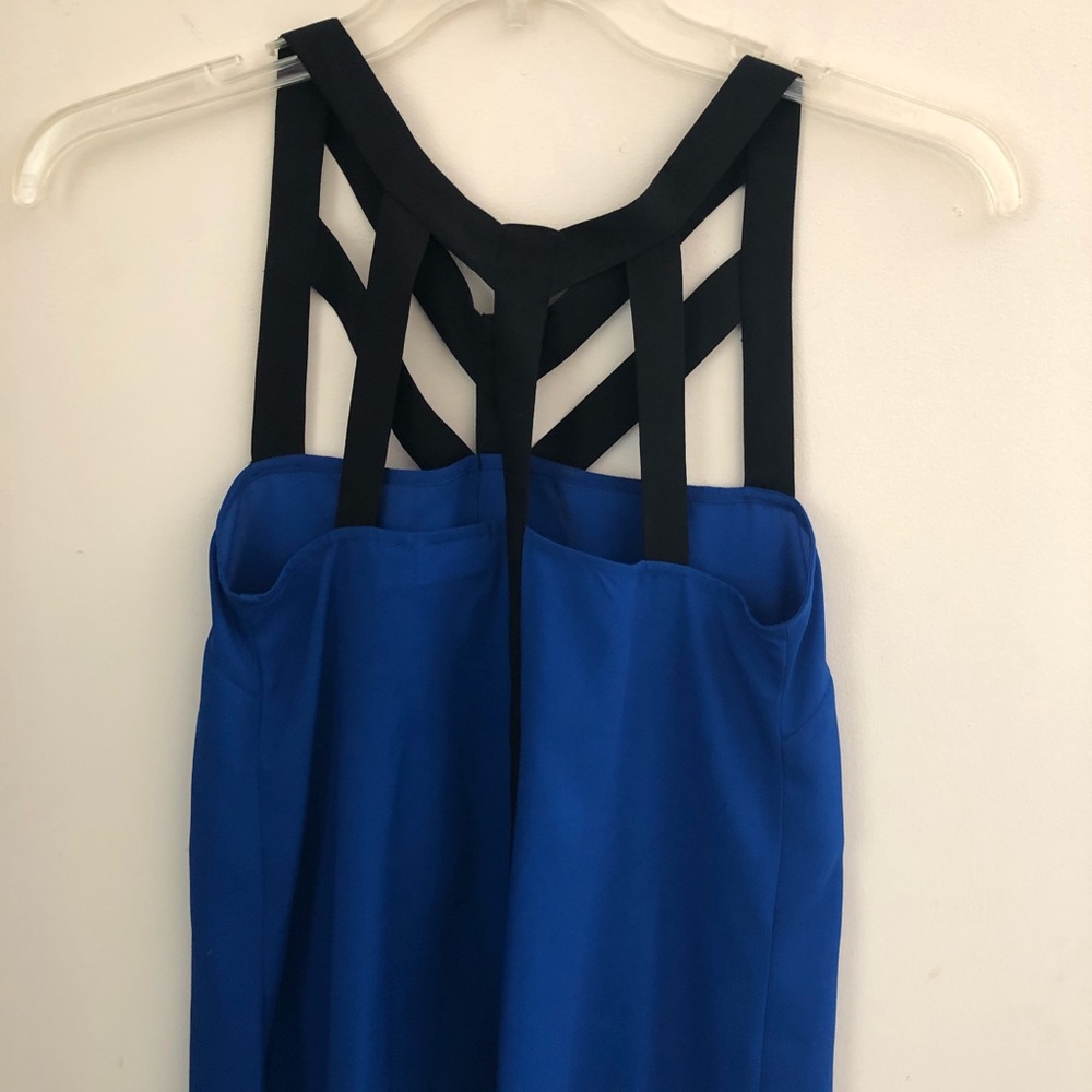 Sleeveless shirt